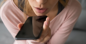 Truque para ouvir áudio no WhatsApp sem que a pessoa saiba e com o tique azul ativado