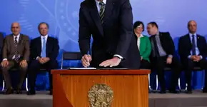 Bolsonaro vai cobrar INSS de quem recebe seguro-desemprego