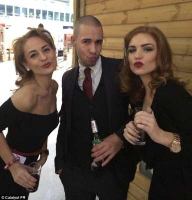 A semelhança entre as duas começou após a mãe realizar uma cirurgia bariátrica e perder muito peso (Foto: Reprodução/Daily Mail)