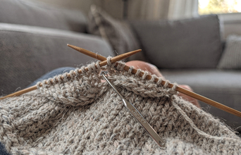 Secondary news: Como salvar o tricô quando um ponto escorrega da agulha e começa a desfiar a peça