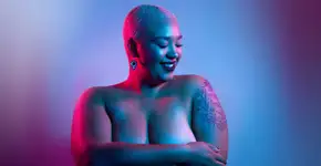 Artista cria ensaio revolucionário sobre sexualidade feminina