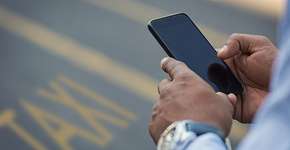 Motorista de app é acusada de racismo após recusar levar família