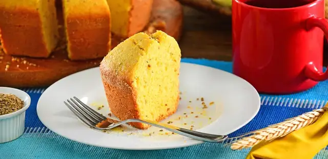 Bolo de leite fofinho para comer com café