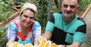 Há 3 anos, pai e filha se alimentam apenas com o que plantam e a saúde vai muito bem