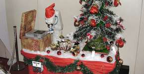 Alunos do Senai expõem presépios e robôs animatrônicos