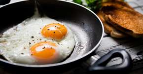 Evite que o ovo grude na frigideira com este ingrediente comum