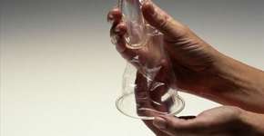 Cinco vantagens da camisinha feminina que nem todo mundo conhece