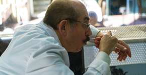 Dieta cetogênica é benéfica para quem tem Alzheimer, aponta estudo