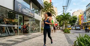 Optar por caminhar em vez de frequentar a academia traz grandes benefícios, porém isso só é efetivo se o exercício durar no mínimo 30 minutos ininterruptos, mantendo um ritmo firme de 5 km/h