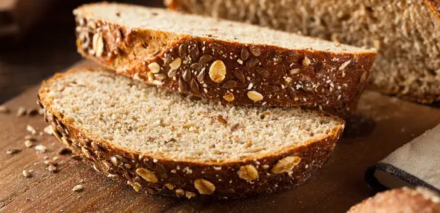 Pão integral no microondas em 2 minutos