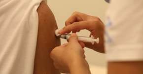 Nos EUA, cidades dão US$ 100 para crianças se vacinarem contra a covid-19