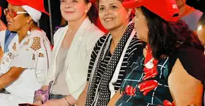 No Dia da Mulher, Dilma ataca Bolsonaro: ‘governo neofascista’