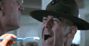 Especialistas revelam que escovamos os dentes de forma errada