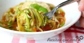 Espaguete de abobrinha: confira essa receita deliciosa sem glúten