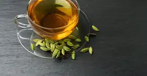 7 chás para ajudar a combater a indigestão