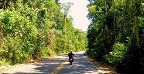 Websérie mostra viagens de moto de curta duração e baixo custo