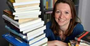 Escritora lê um livro de cada país do mundo durante um ano