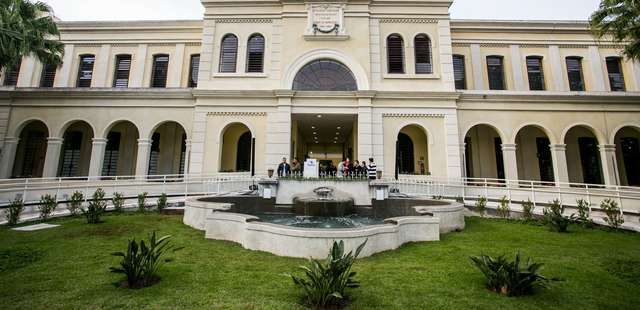 Conheça museus e bibliotecas para você ir de bicicleta