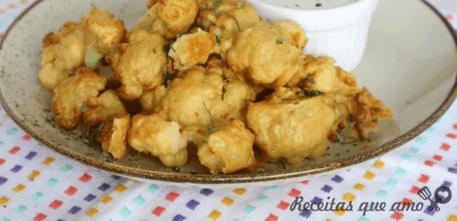Mais gostosa e saudável; saiba como preparar uma couve-flor empanada crocante e sem fritura