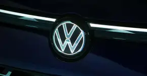 Volkswagen encerra produção de seu carro topo de linha após quase três décadas