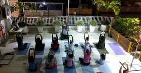 Projeto “Yoga na Laje” leva atividade para a Rocinha