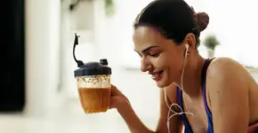 Jeito certo de usar whey protein para ganhar mais desempenho na academia