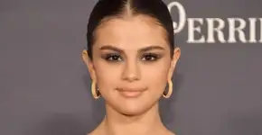 Selena Gomez revela corte de cabelo ‘diferentão’