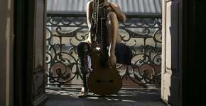 Rap, violão e muita treta: a bossa e o compromisso da rapper Yzalú