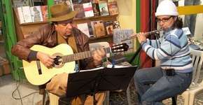 Duo “Choro de Bolso” se apresenta no Sesc Santana