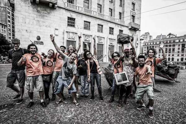 O movimento auxilia as pessoas na cracolândia e organiza eventos culturais