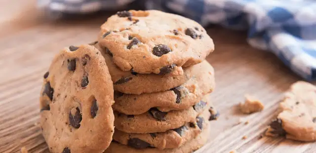 Cookies com gotas de chocolate: crocantes e irresistíveis