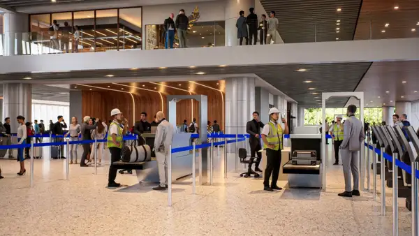 Equipamentos modernos para inspeção de bagagem