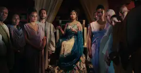 Diretora se posiciona após críticas por Cleópatra negra em série da Netflix