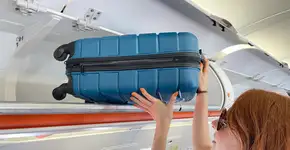 Saiba qual a diferença entre item pessoal e bagagem de mão