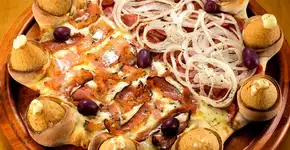 Coxinha na pizza! Nestor Pizzaria cria bordas com recheios inusitados e deliciosos