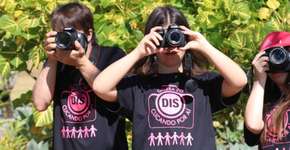 Projeto ensina fotografia para jovens com Down em Brasília