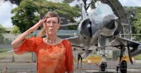 Transexual obtém na Justiça direito a se aposentar como subtenente da FAB