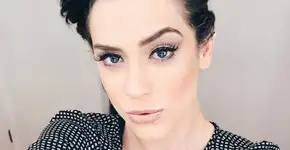 Em biografia, Sophia Abrahão fala sobre seu complexo de magreza