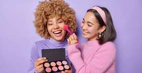 Maquiagem emocional: como a experiência supera a estética