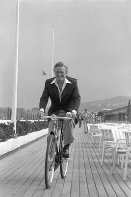 Kirk Douglas