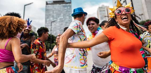 Folia na zona leste: veja a lista de blocos que saem na ZL no dia 16