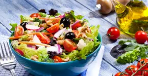 Salada primavera super fresca e deliciosa