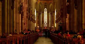 Igreja Católica na França: 300 mil casos de abuso sexual