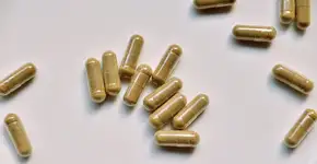 Anvisa divulga lista com 140 cápsulas emagrecedoras proibidas no país