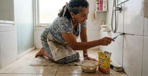 Este truque faz com que as juntas dos azulejos do banheiro brilhem: o método de limpeza mais fácil, sem necessidade de vinagre branco ou água sanitária