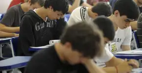 Estudantes do Pé-de-Meia podem solicitar isenção da taxa do Enem