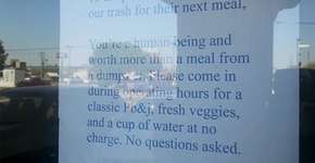 Após ter o lixo revirado, dona de restaurante cria cartaz emocionante