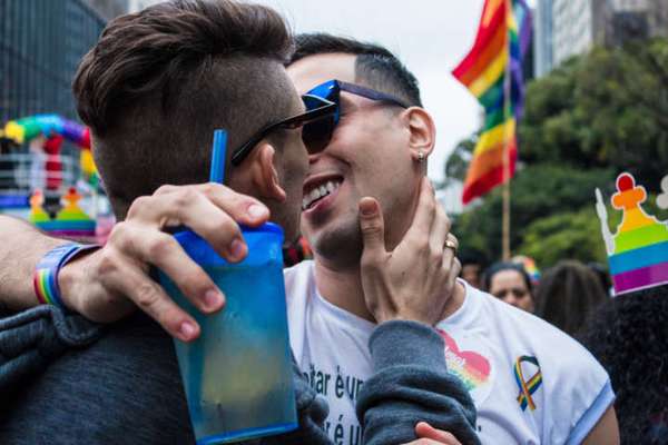 Parada LGBT na avenida Paulista 