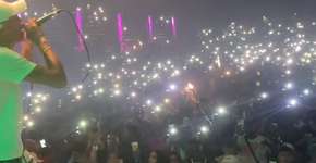 Festa com show funk reúne centenas de jovens sem máscara