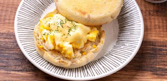 Receita de pão de batata recheado com requeijão e bacon